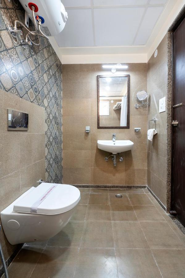 Palm Stay - Studios & Rooms ชัยปุระ ภายนอก รูปภาพ
