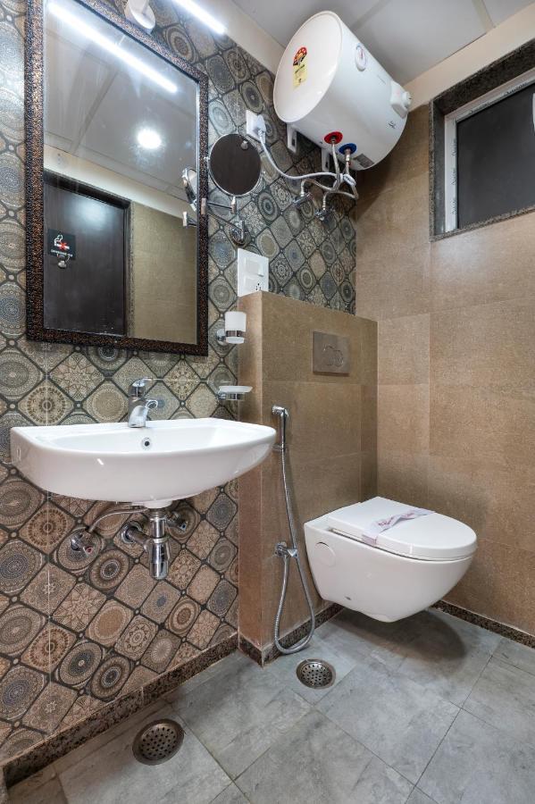 Palm Stay - Studios & Rooms ชัยปุระ ภายนอก รูปภาพ