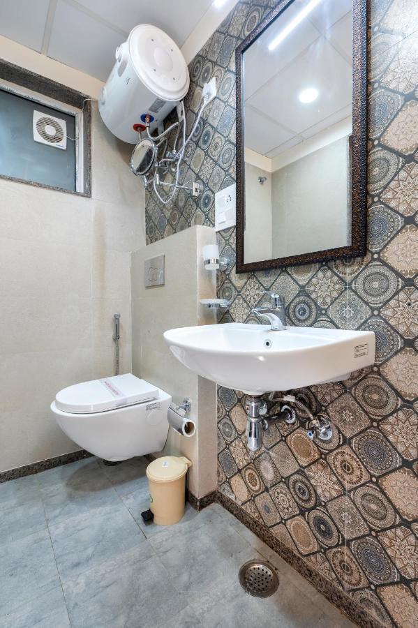 Palm Stay - Studios & Rooms ชัยปุระ ภายนอก รูปภาพ