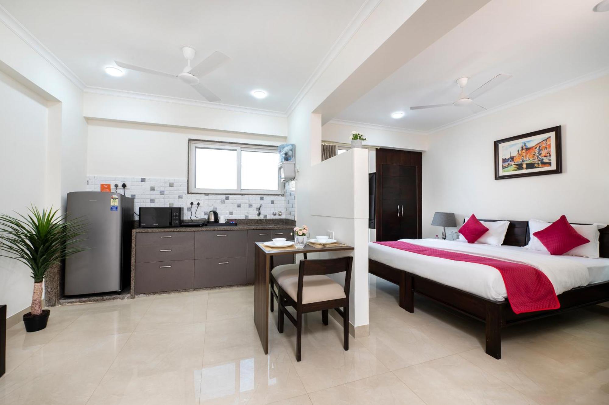 Palm Stay - Studios & Rooms ชัยปุระ ภายนอก รูปภาพ